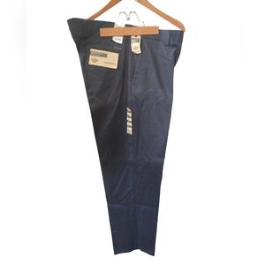 NWT Dockers D3 Classic Fit KhakisSize: 38 x 34